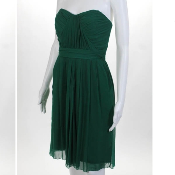 Badgley Mischka Dresses & Skirts - BADGLEY MISCHKA GREEN SWEETHEART NECK FLORA Dress